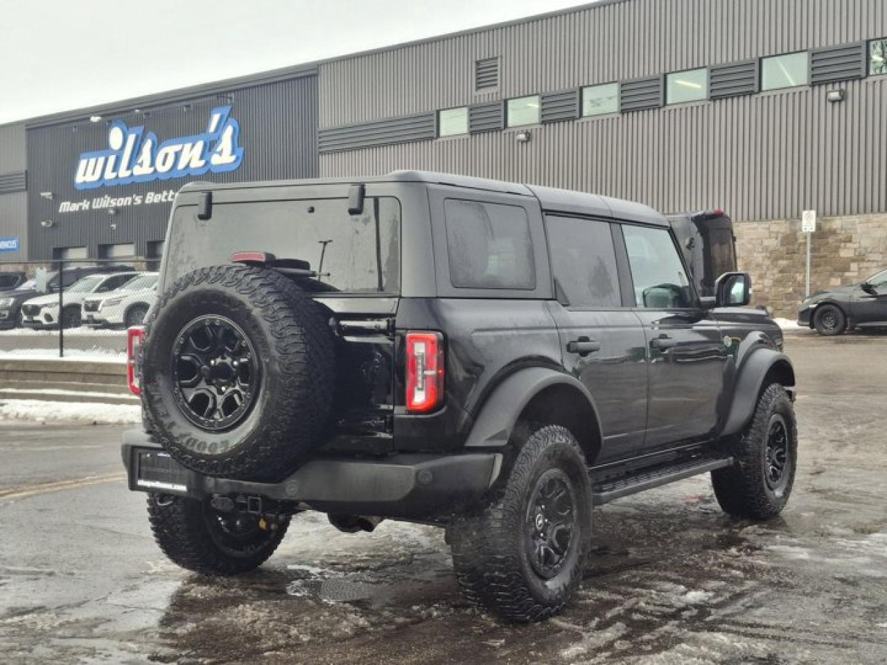 2022 Ford Bronco Wildtrak 2.7L V6 | 12" LCD Screen | Wireless Charging Pad | Hard Top | Leather | 360 Cam & More ! Photo