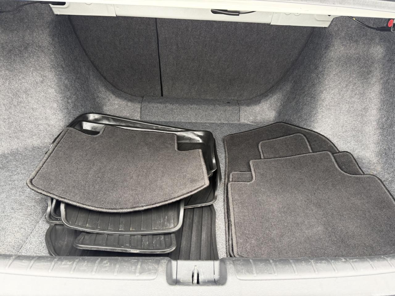 2018 Honda Accord Touring CVT Photo