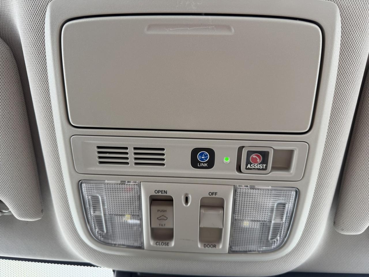 2018 Honda Accord Touring CVT Photo