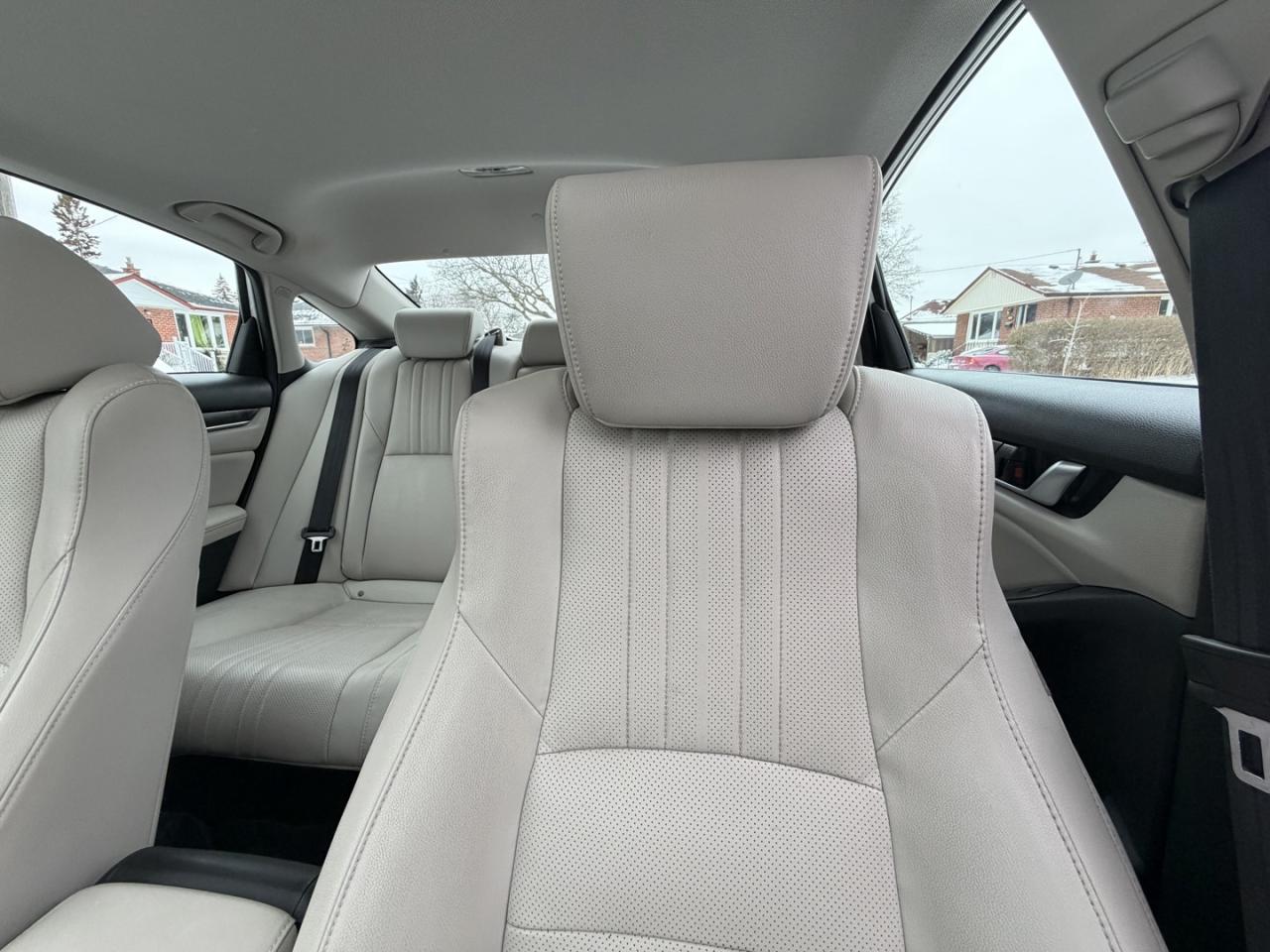 2018 Honda Accord Touring CVT Photo