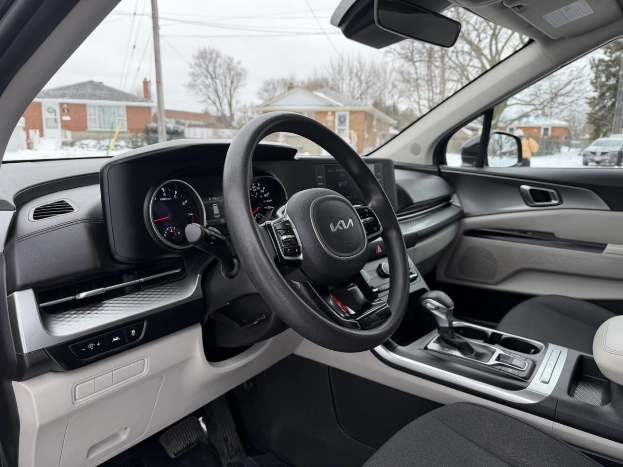 2023 Kia Carnival LX FWD Photo