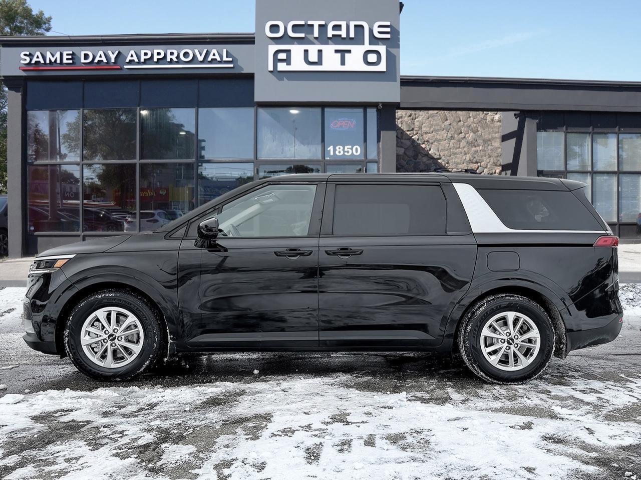 2023 Kia Carnival LX FWD Photo