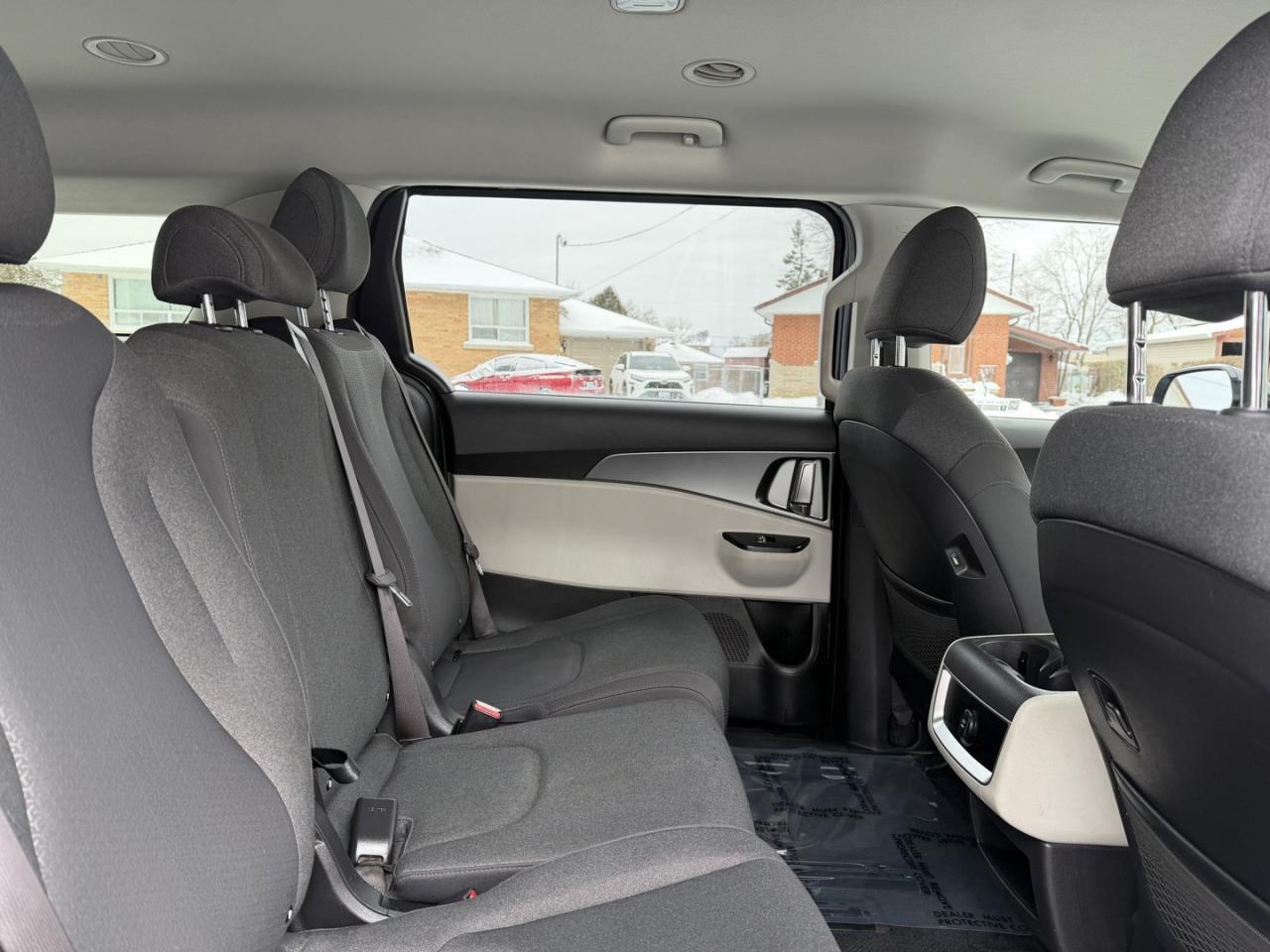 2023 Kia Carnival LX FWD Photo