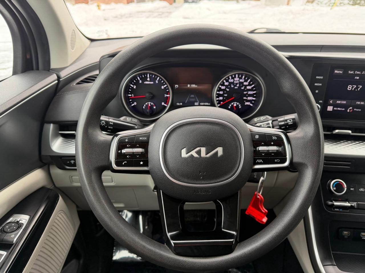 2023 Kia Carnival LX FWD Photo