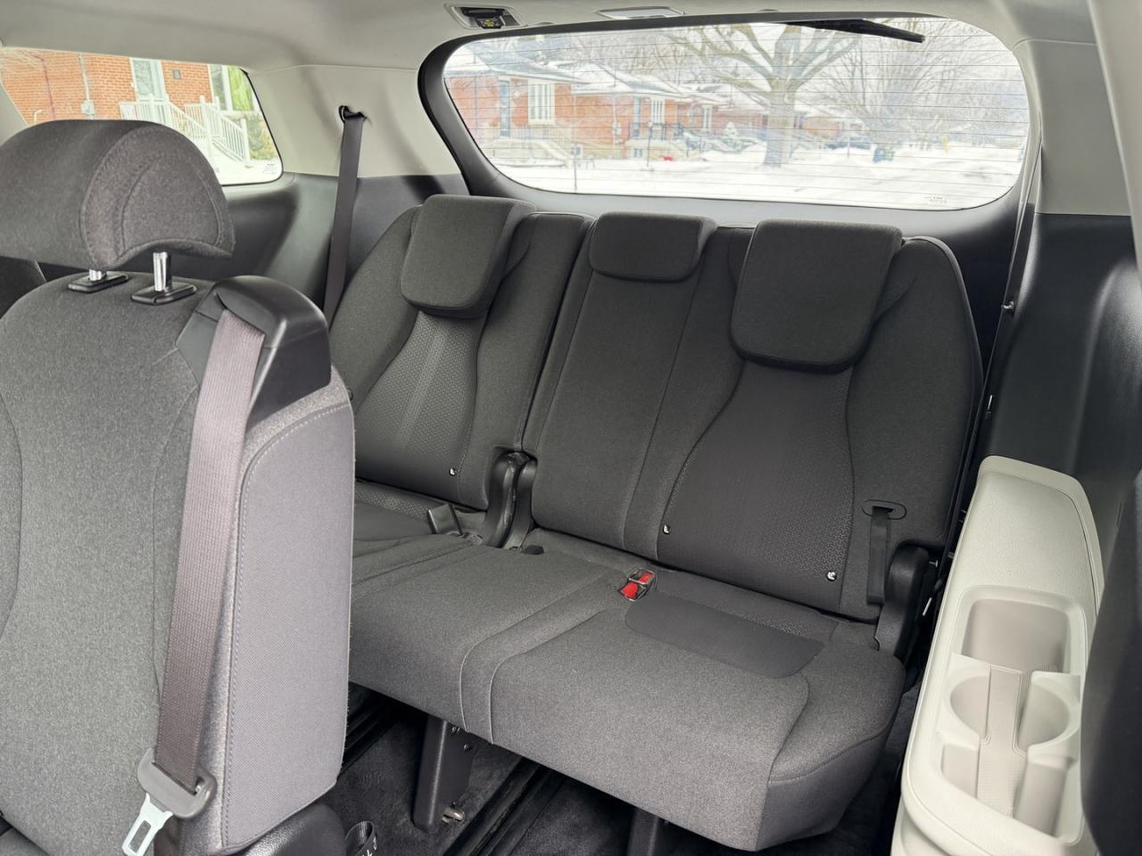 2023 Kia Carnival LX FWD Photo