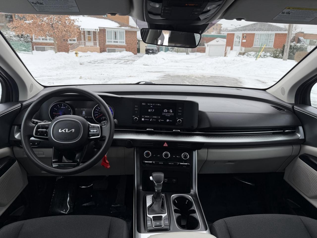 2023 Kia Carnival LX FWD Photo