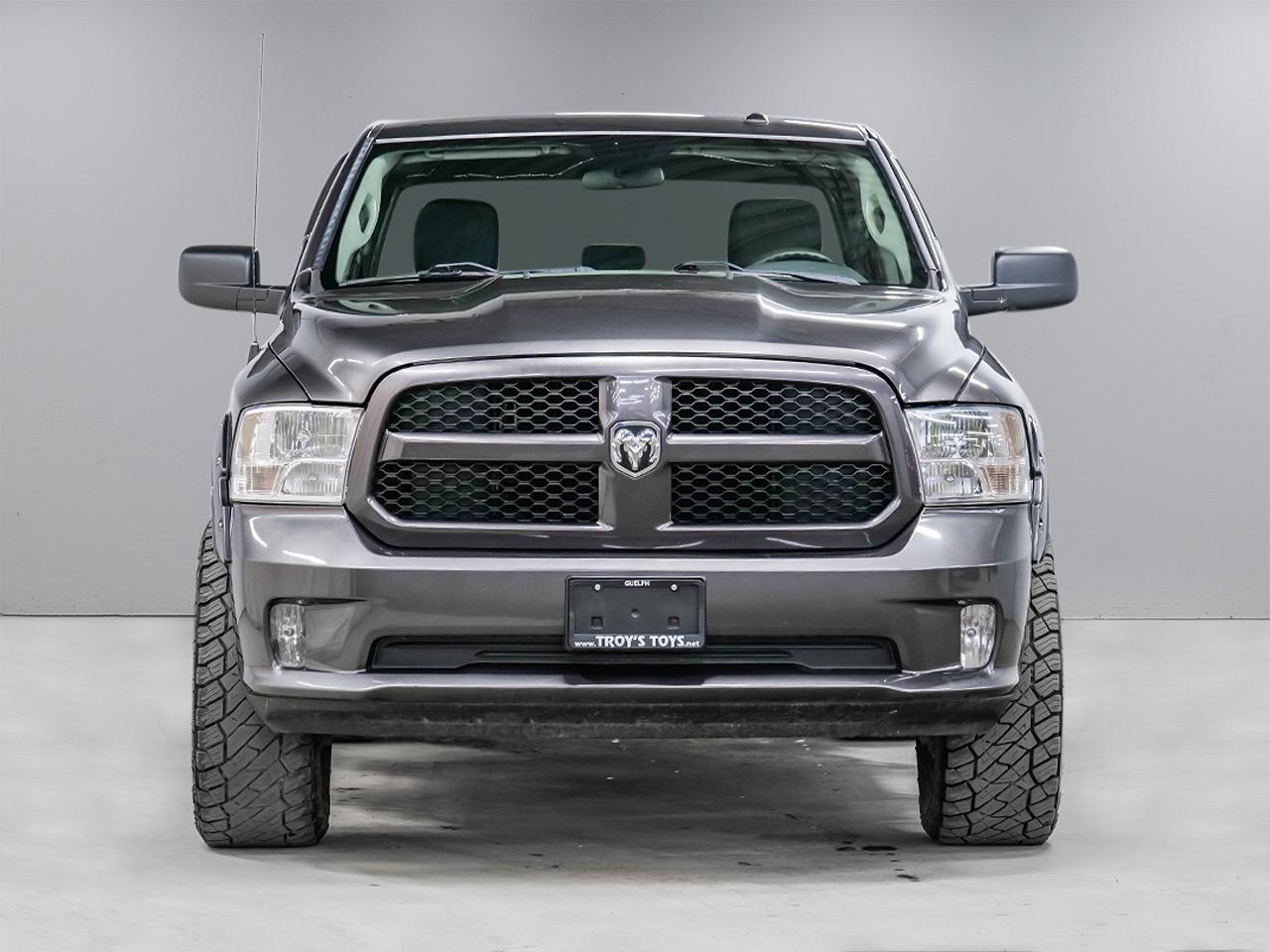 2018 RAM 1500 Express 4x4 Crew Cab 5'7" Box Photo28