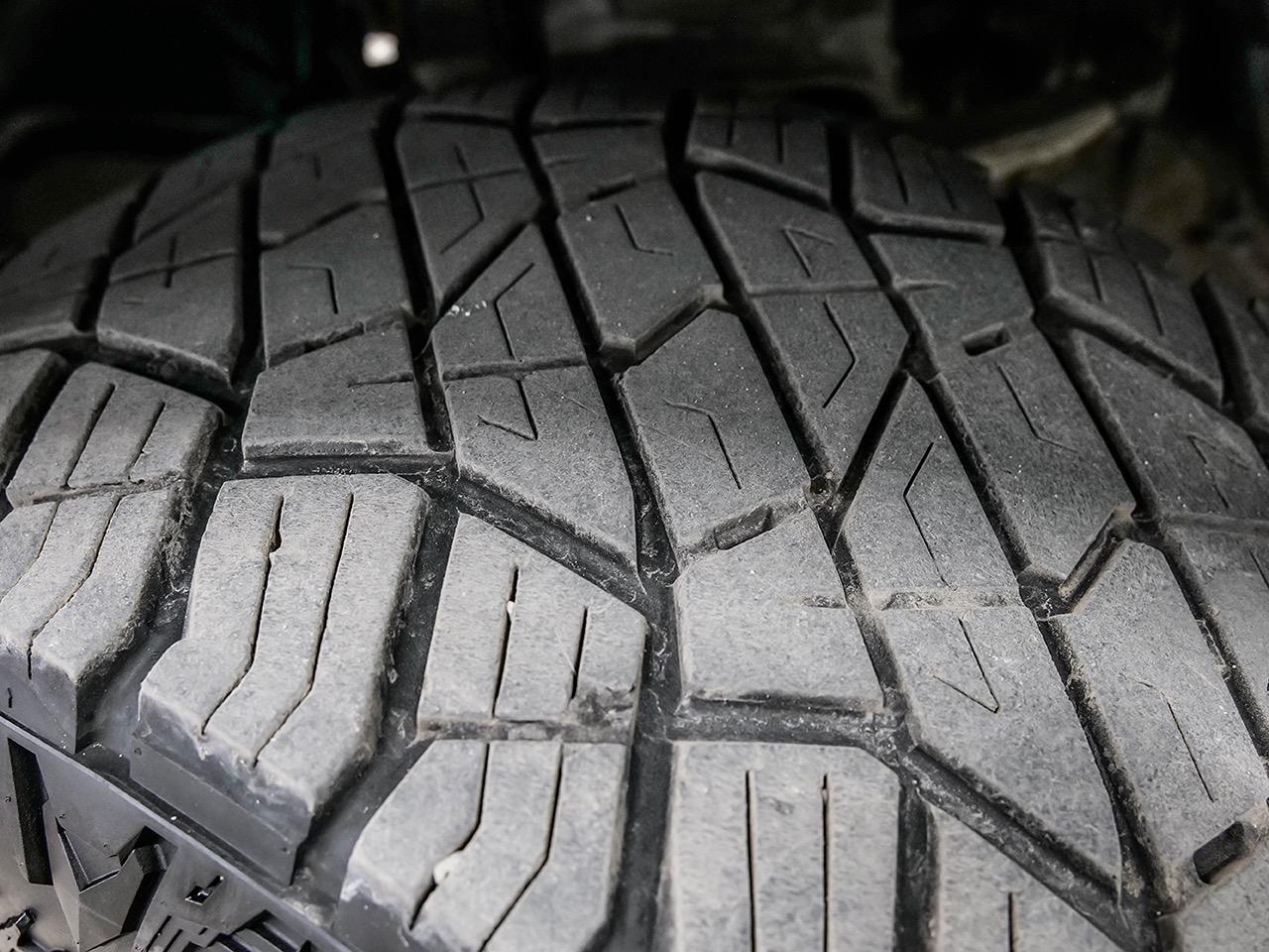 2018 RAM 1500 Express 4x4 Crew Cab 5'7" Box Photo11