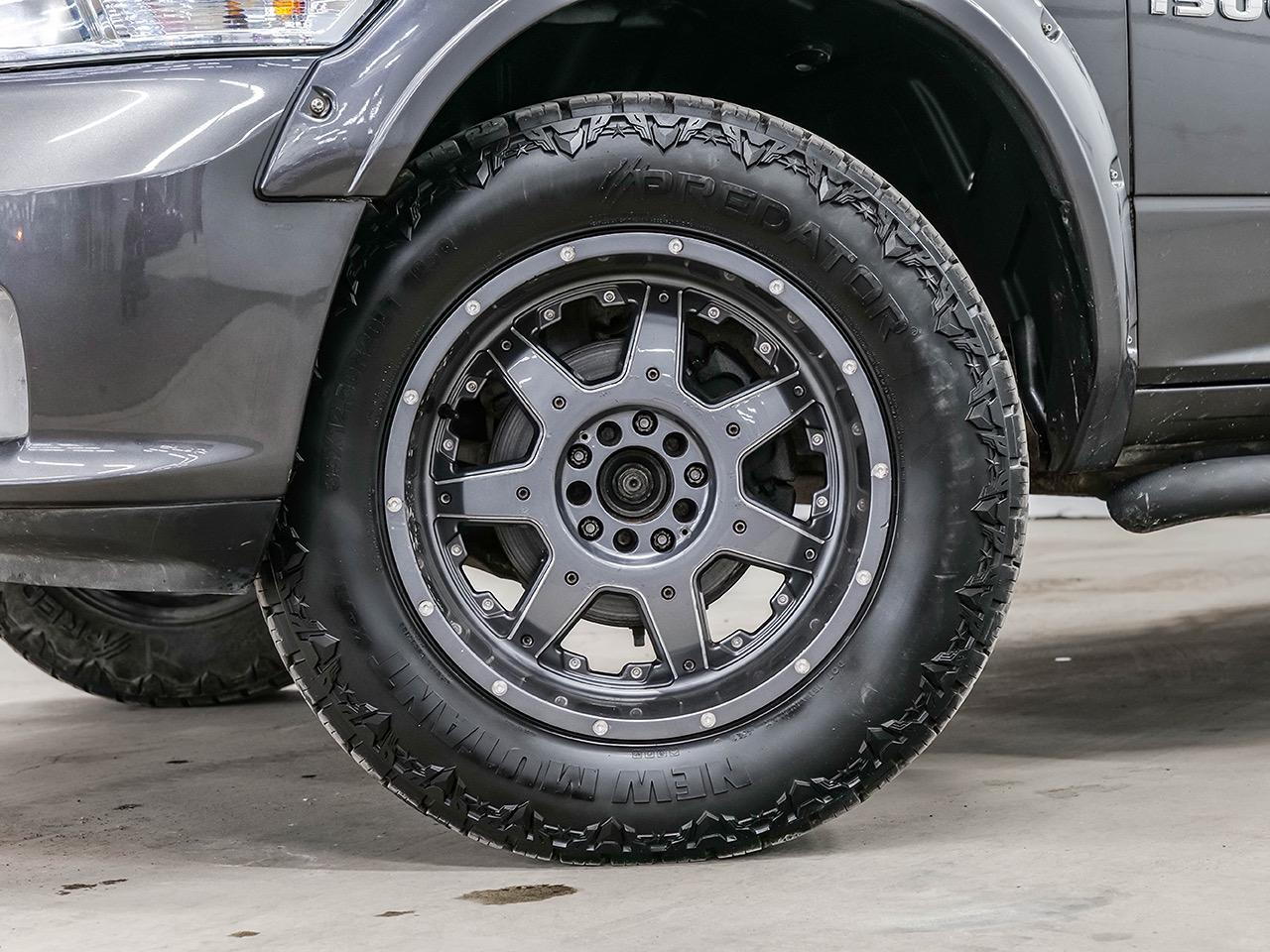 2018 RAM 1500 Express 4x4 Crew Cab 5'7" Box Photo34