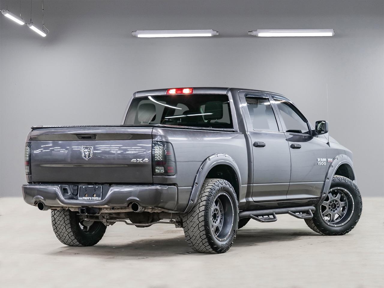 2018 RAM 1500 Express 4x4 Crew Cab 5'7" Box Photo2