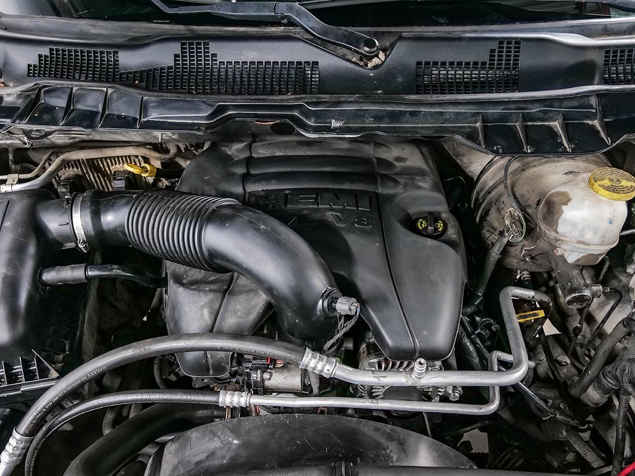 2018 RAM 1500 Express 4x4 Crew Cab 5'7" Box Photo29