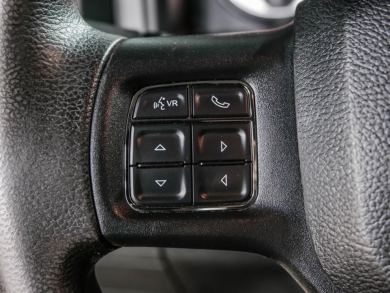 2018 RAM 1500 Express 4x4 Crew Cab 5'7" Box Photo