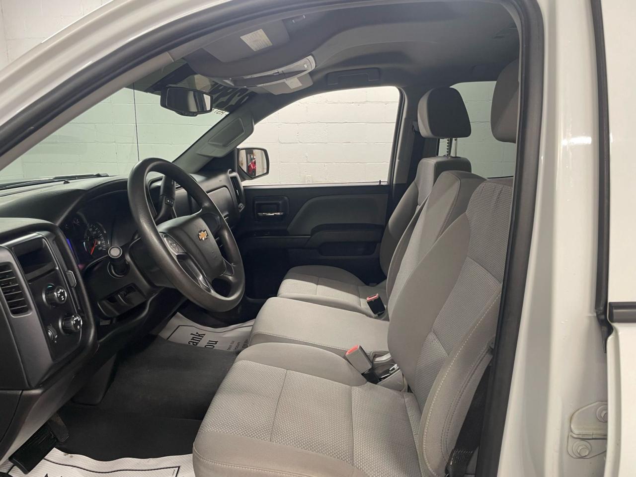 2019 Chevrolet Silverado 1500 Custom | 4X4 | CLEAN CARFAX |
