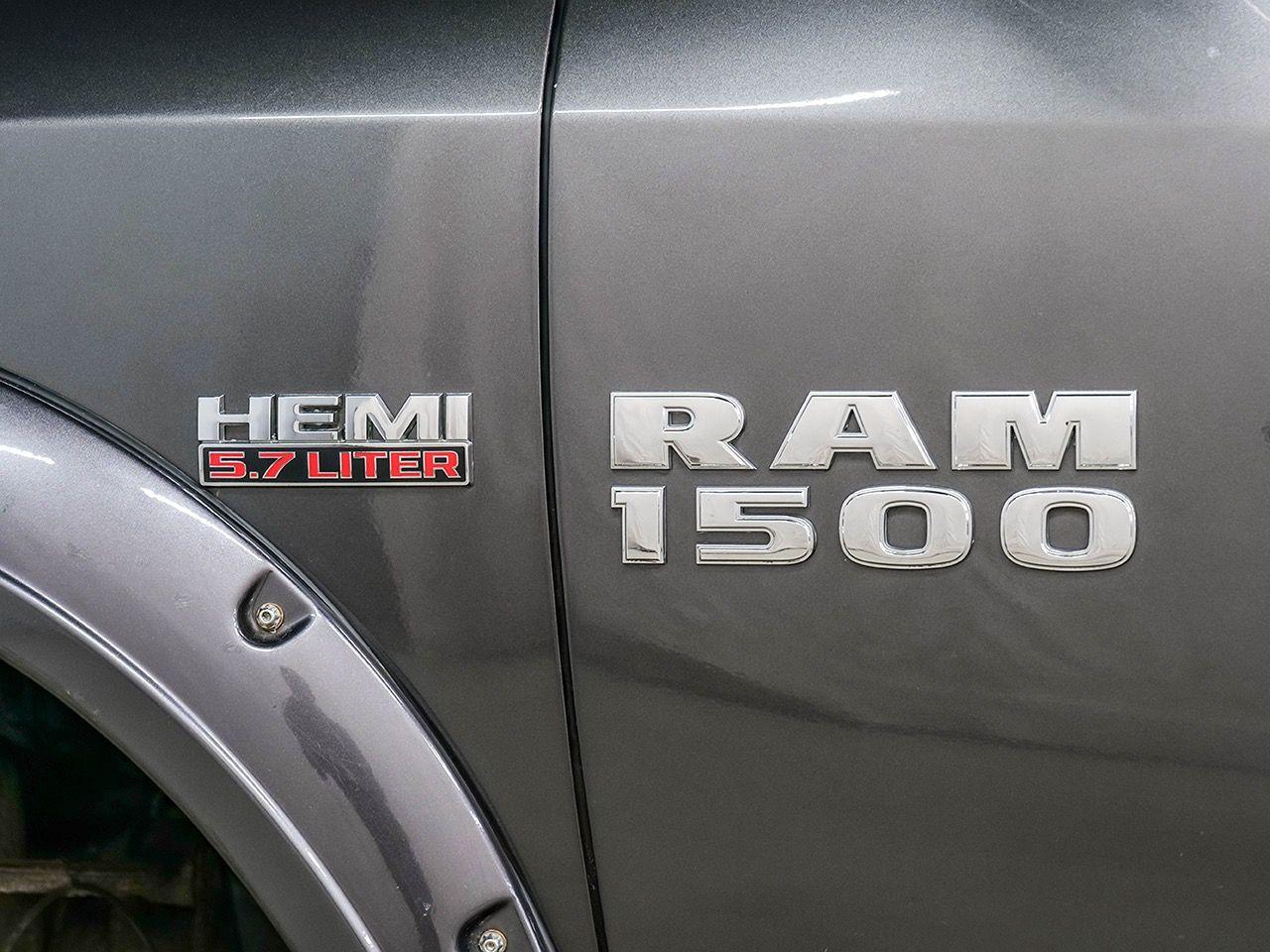 2018 RAM 1500 Express 4x4 Crew Cab 5'7" Box