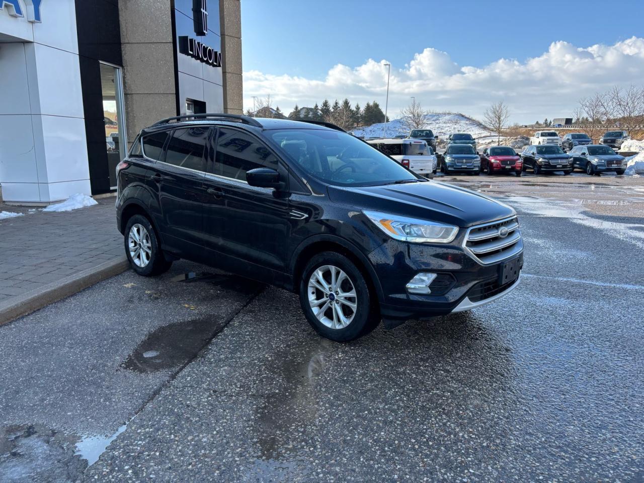 2017 Ford Escape SE, 4WD, 201A PACK, 17'S, NAVIGATION, AS TRADED! Photo2
