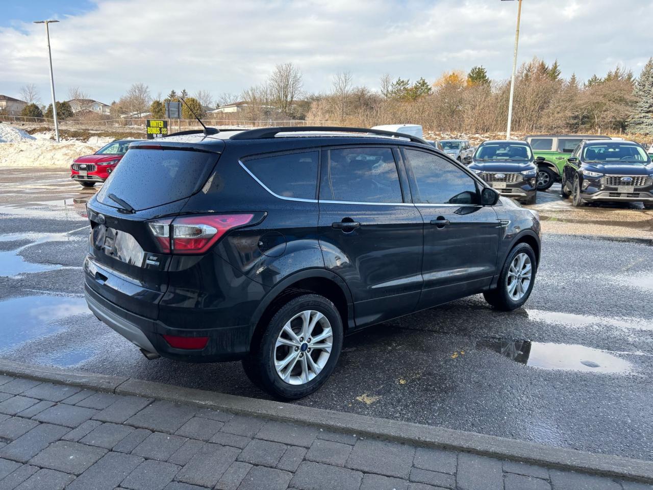2017 Ford Escape SE, 4WD, 201A PACK, 17'S, NAVIGATION, AS TRADED! Photo4