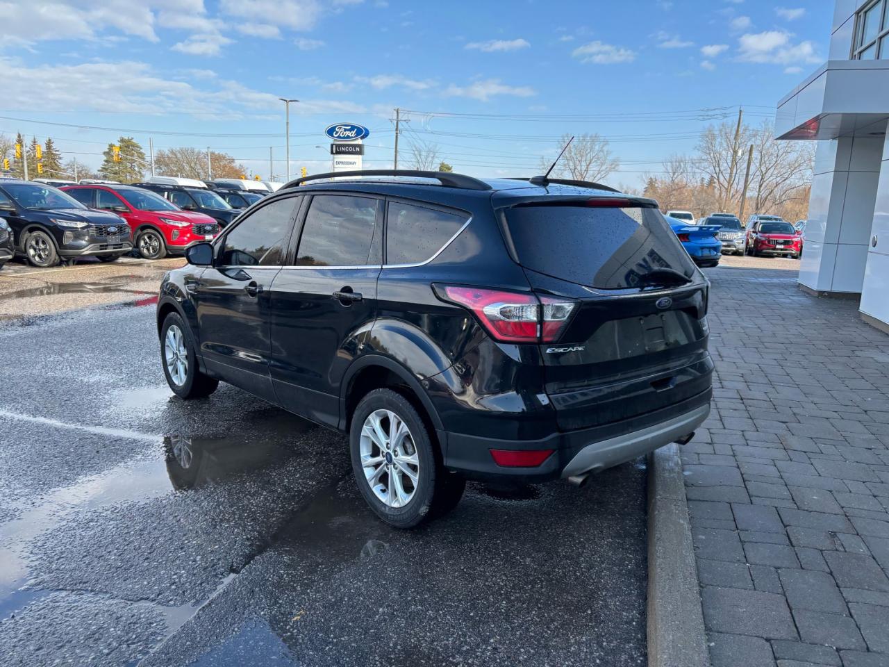 2017 Ford Escape SE, 4WD, 201A PACK, 17'S, NAVIGATION, AS TRADED! Photo