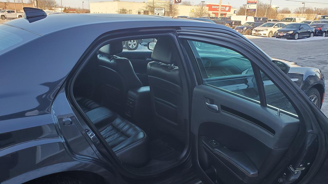 2019 Chrysler 300 300S RWD-NAVIGATION-SUNROOF-WINTER RIMS&TIRES INCL Photo