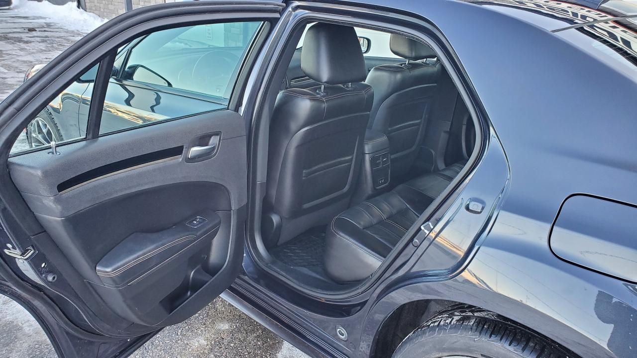 2019 Chrysler 300 300S RWD-NAVIGATION-SUNROOF-WINTER RIMS&TIRES INCL Photo