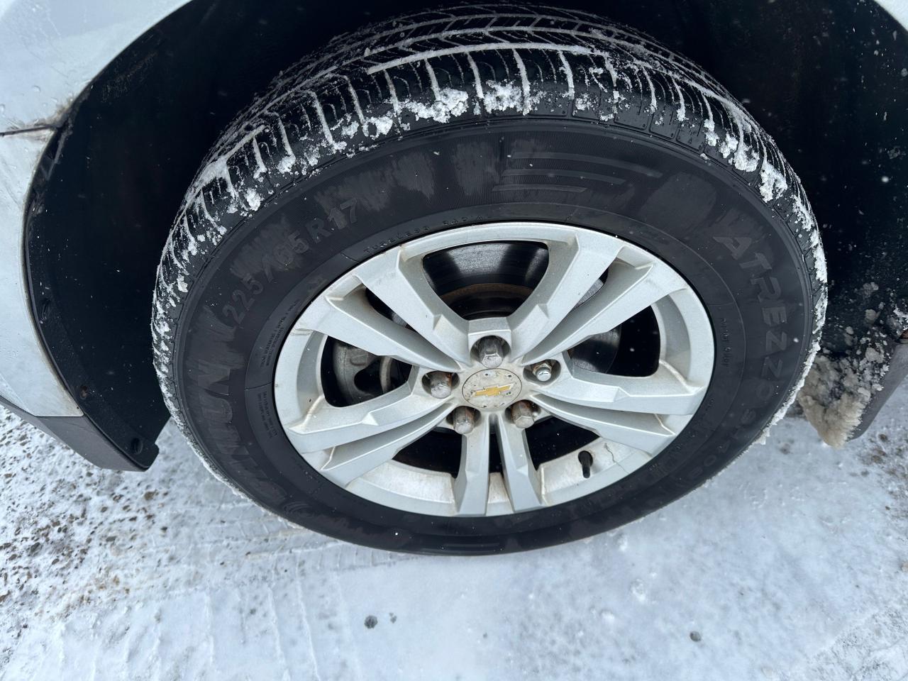 2013 Chevrolet Equinox LT, AWD, ALLOYS, AUTO, 4 CYL, ONLY 108KMS, CERT Photo