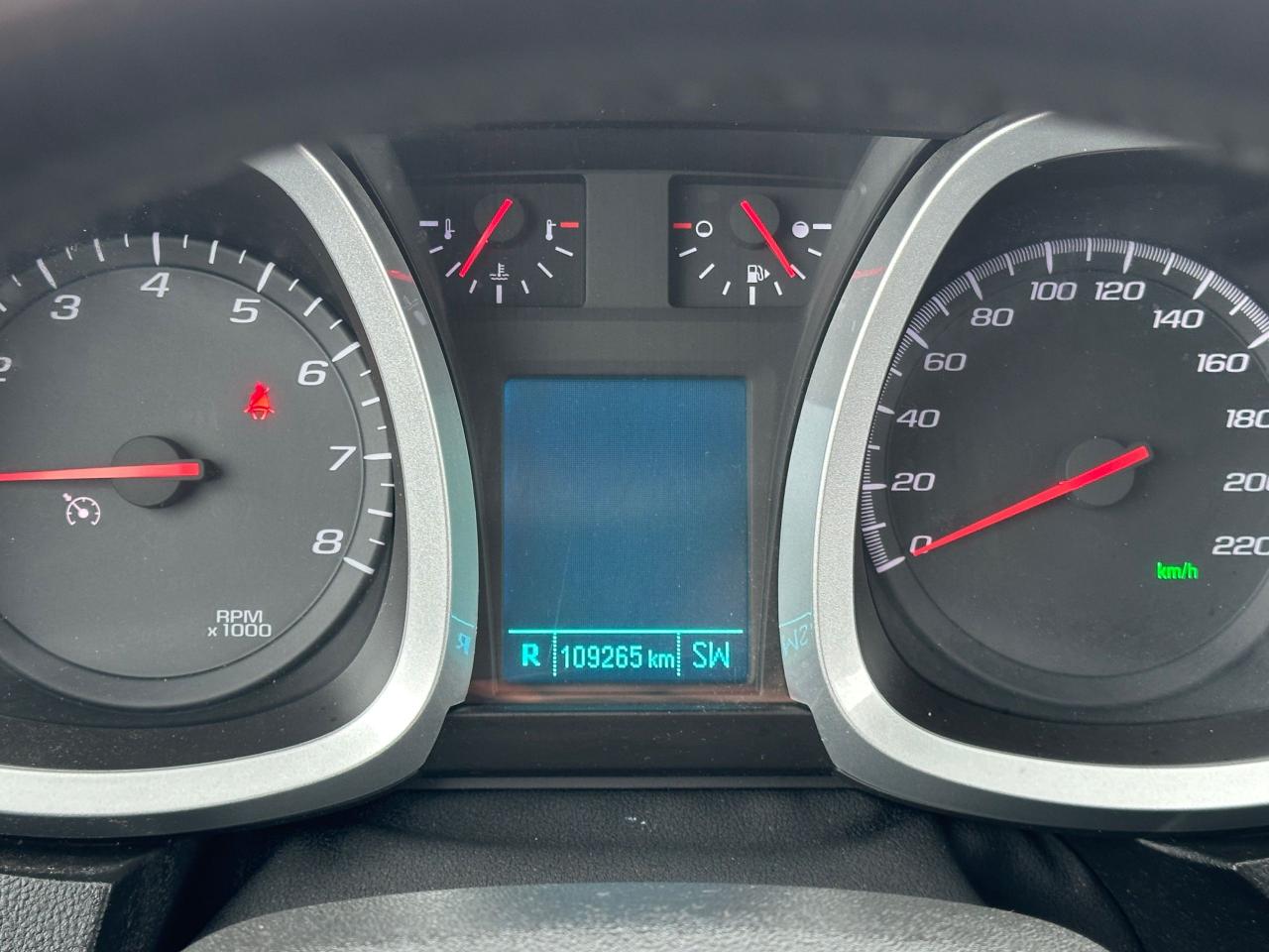 2013 Chevrolet Equinox LT, AWD, ALLOYS, AUTO, 4 CYL, ONLY 108KMS, CERT Photo