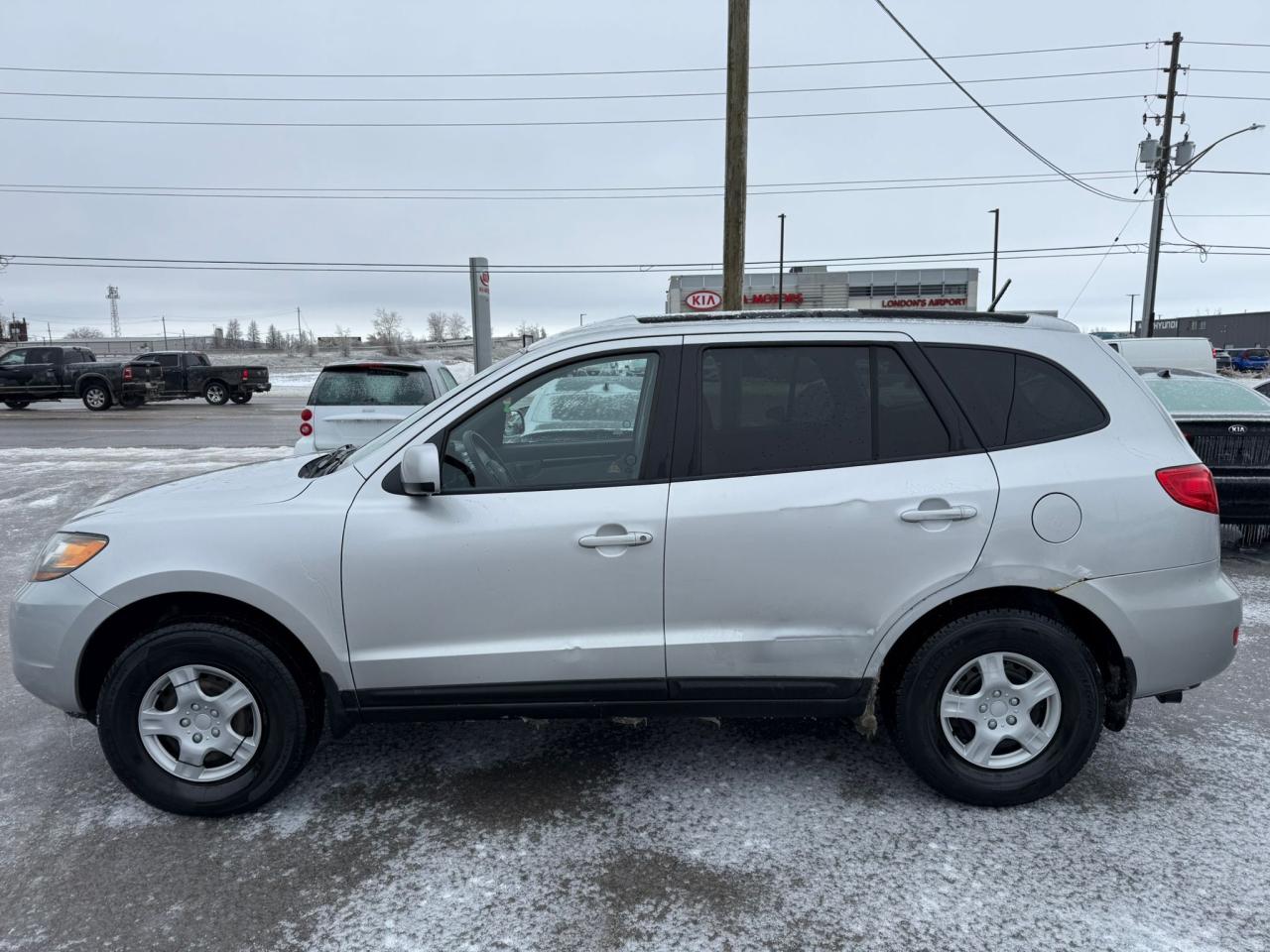2008 Hyundai Santa Fe GL, NO ACCIDENTS, DRIVES WELL, TRADE IN, AS IS Photo