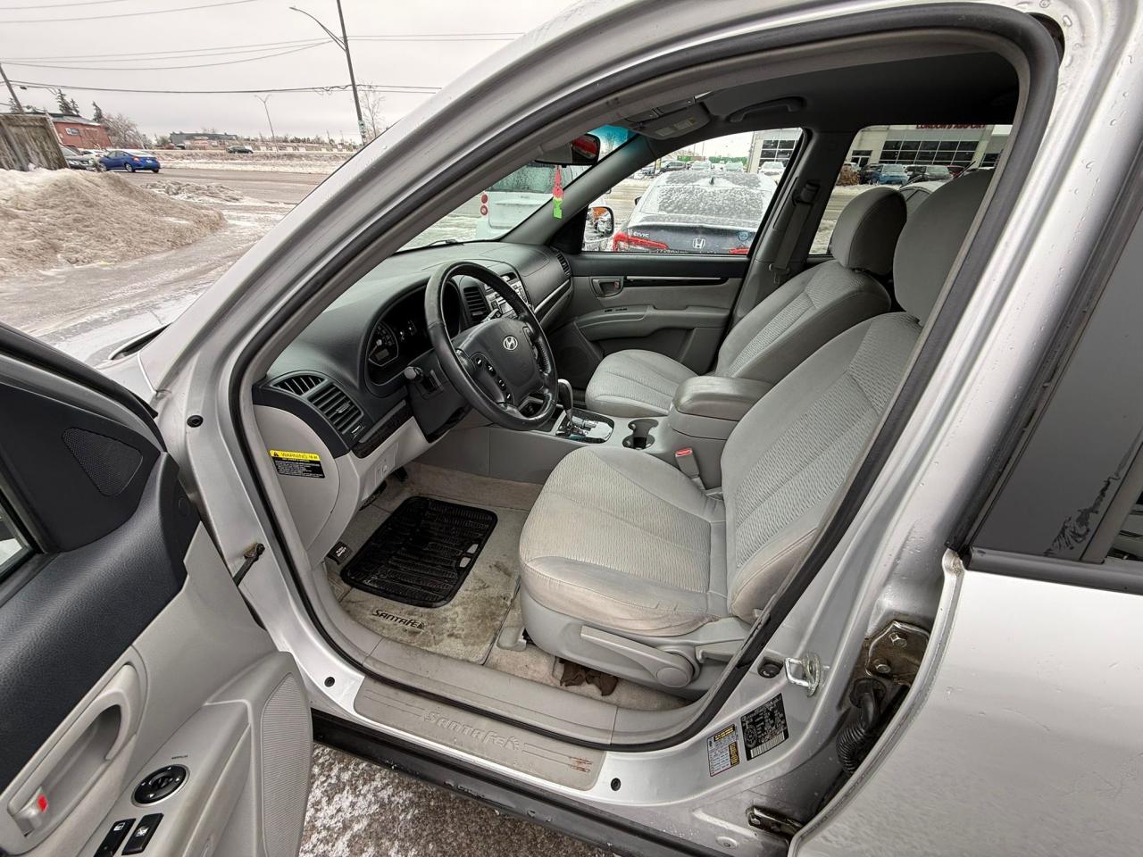 2008 Hyundai Santa Fe GL, NO ACCIDENTS, DRIVES WELL, TRADE IN, AS IS Photo