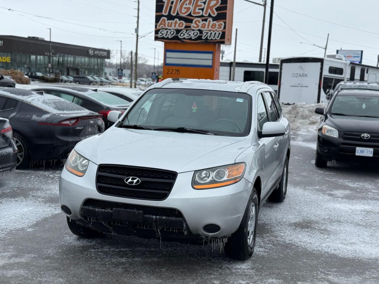 2008 Hyundai Santa Fe GL, NO ACCIDENTS, DRIVES WELL, TRADE IN, AS IS Photo