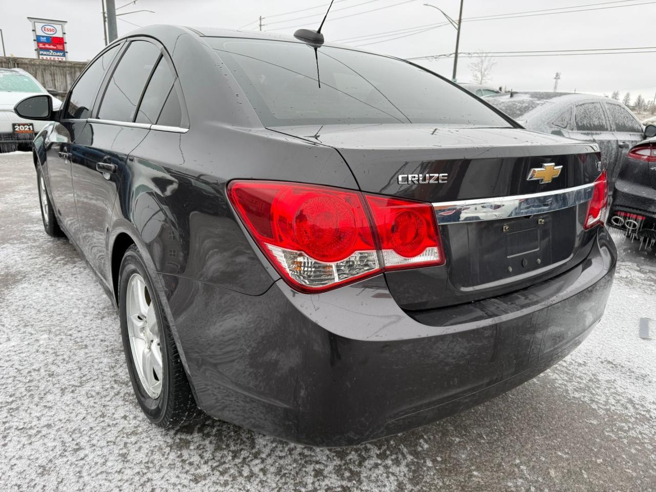 2016 Chevrolet Cruze LT, NO ACCIDENTS, 2 SETS OF TIRES, CERTIFIED Photo2