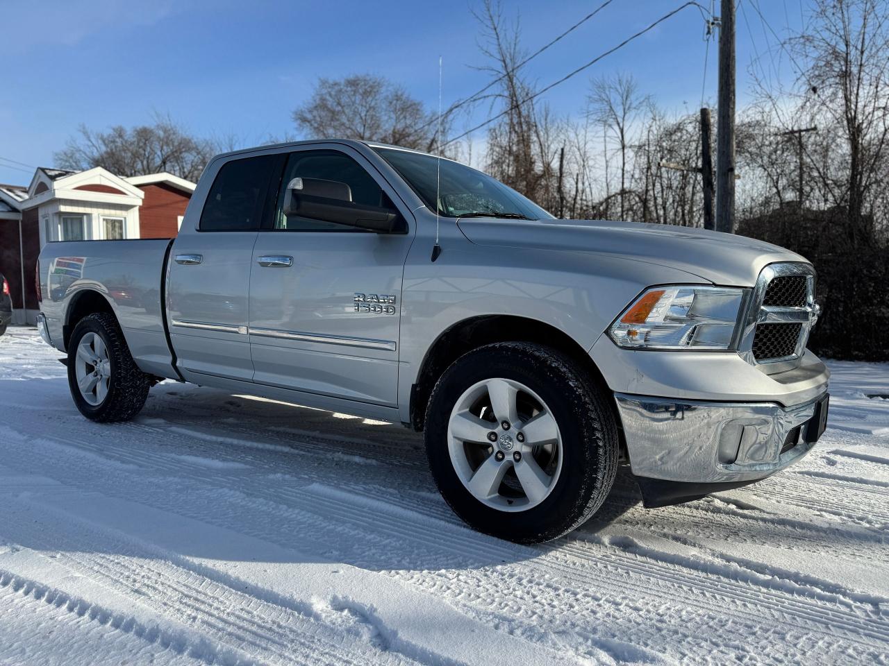 2017 RAM 1500 SLT Quad Cab 4WD V6 Photo