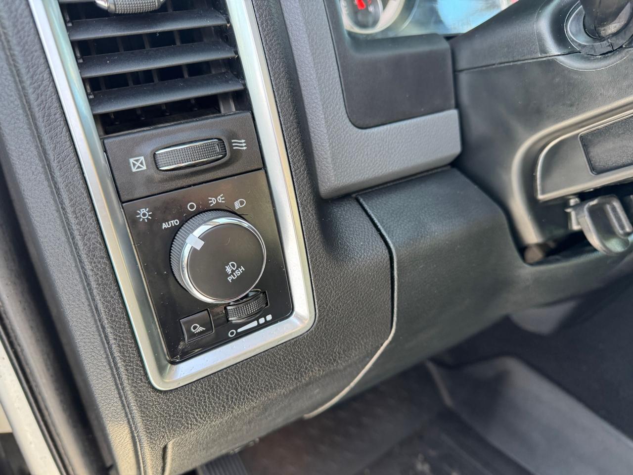 2017 RAM 1500 SLT Quad Cab 4WD V6 Photo