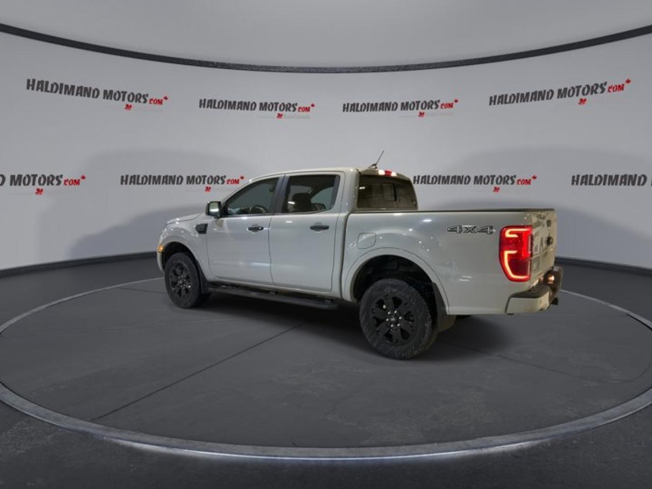 2023 Ford Ranger XLT 4WD | Black Appearance Package | Trailer Tow Package | Photo
