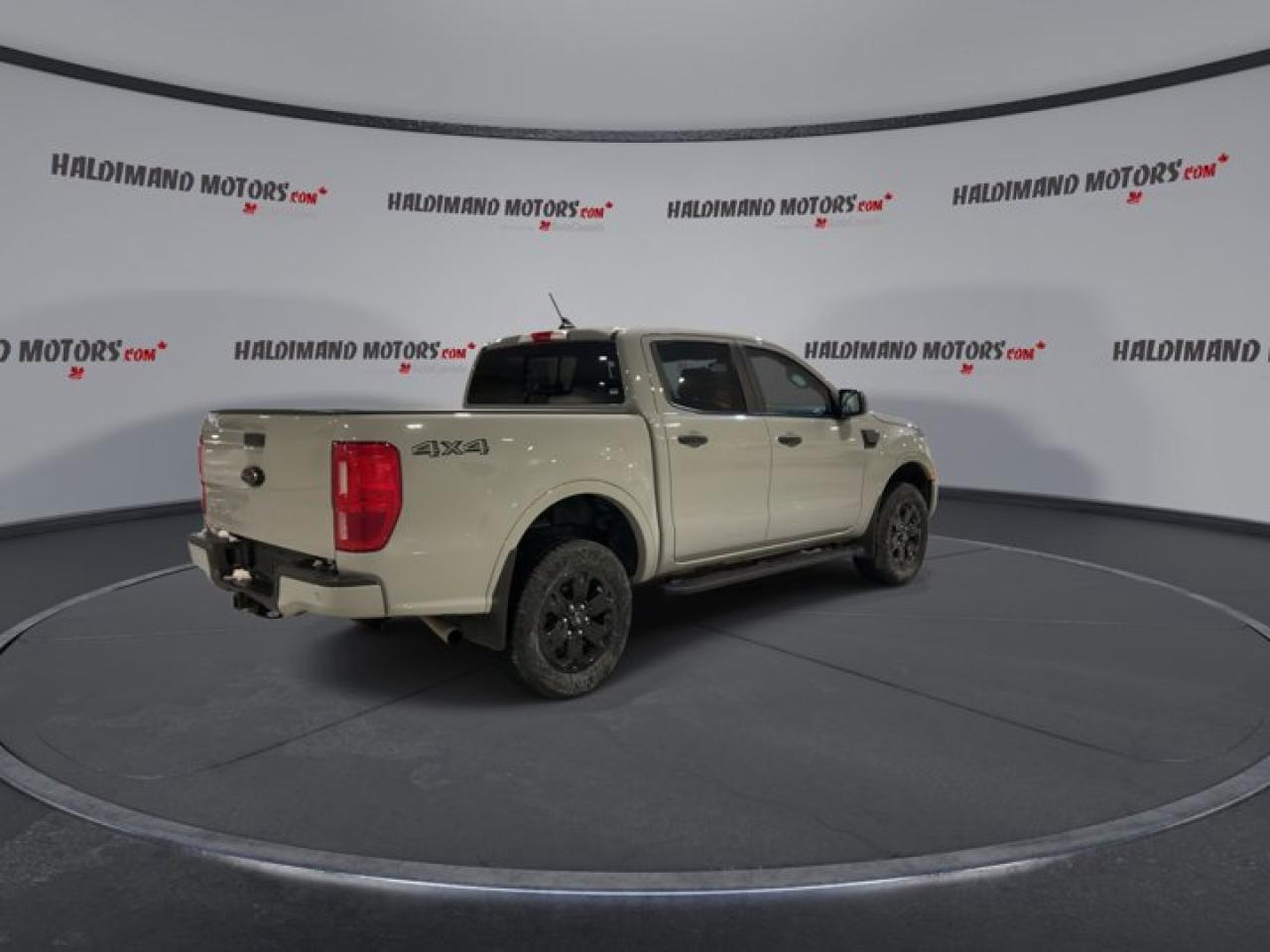 2023 Ford Ranger XLT 4WD | Black Appearance Package | Trailer Tow Package | Photo