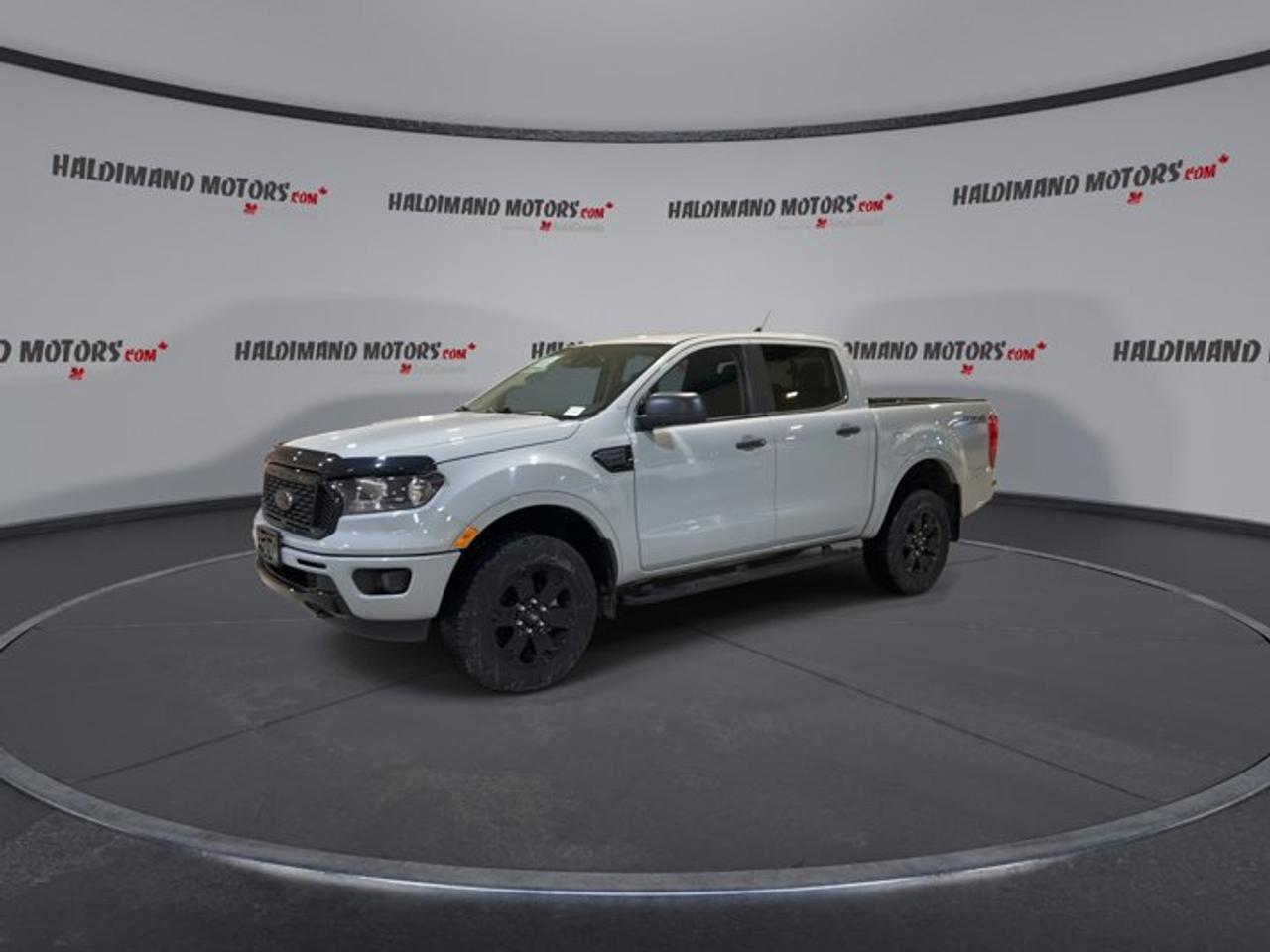 2023 Ford Ranger XLT 4WD, Black Appearance Package, Trailer Tow Package, SuperCrew 5' Box Photo3