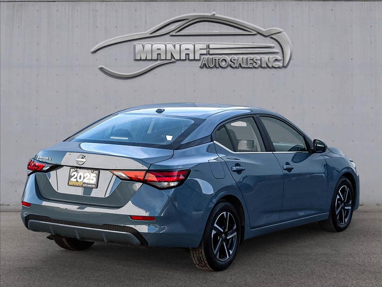 2025 Nissan Sentra SV Sunroof BlindSpot Apple Carplay & Android Auto Photo4