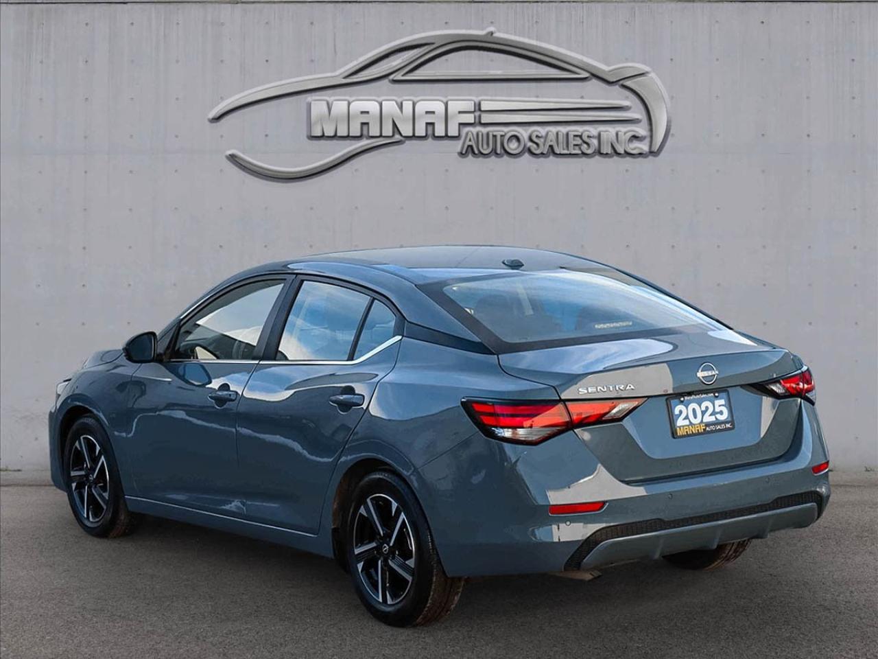 2025 Nissan Sentra SV Sunroof BlindSpot Apple Carplay & Android Auto Photo