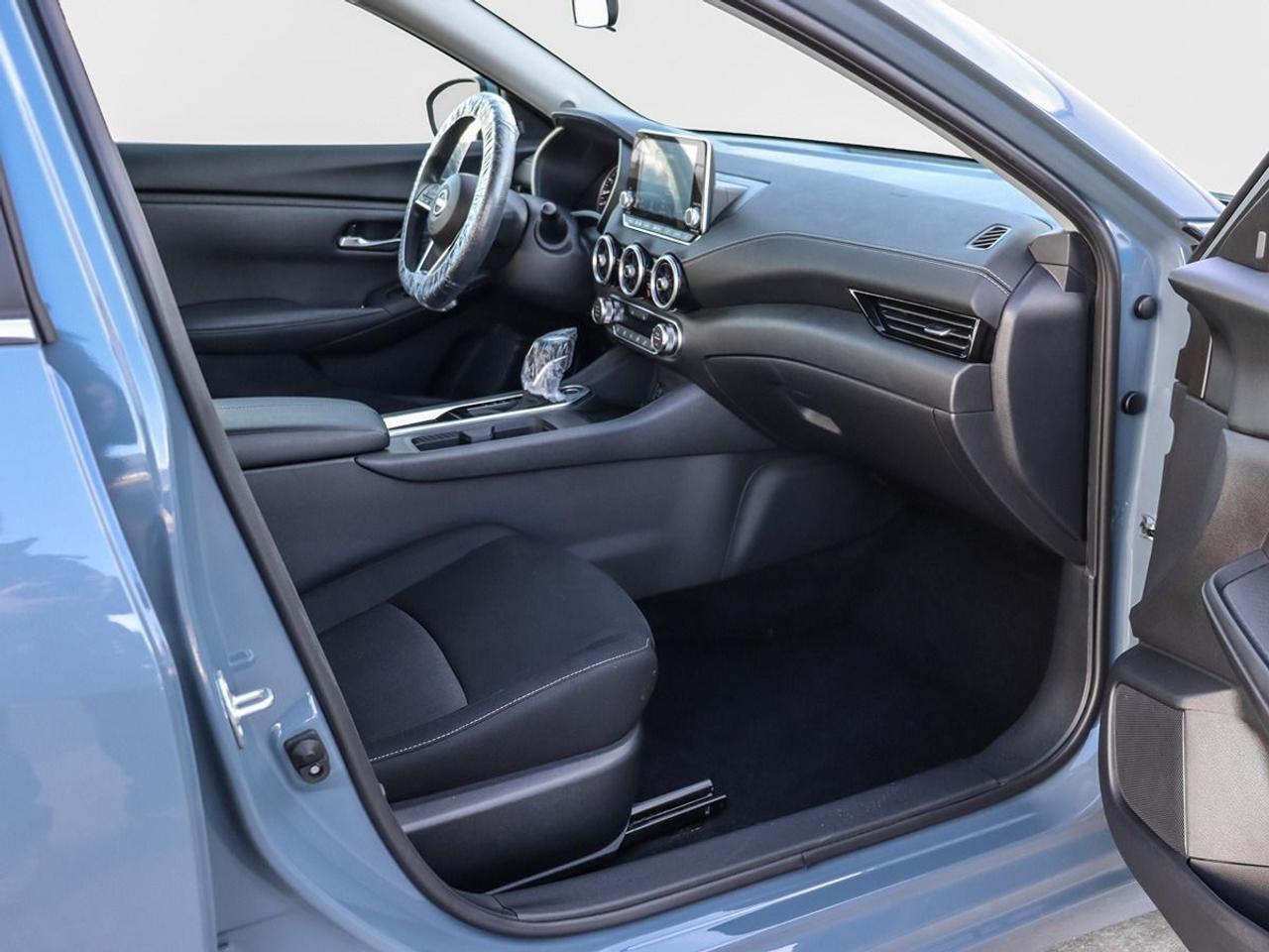 2025 Nissan Sentra SV Sunroof BlindSpot Apple Carplay & Android Auto Photo