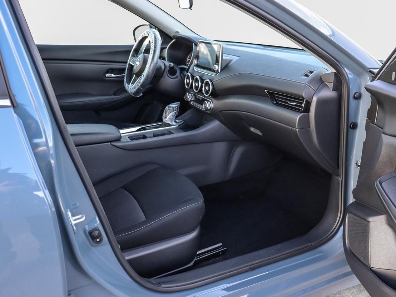 2025 Nissan Sentra SV Sunroof BlindSpot Apple Carplay & Android Auto Photo