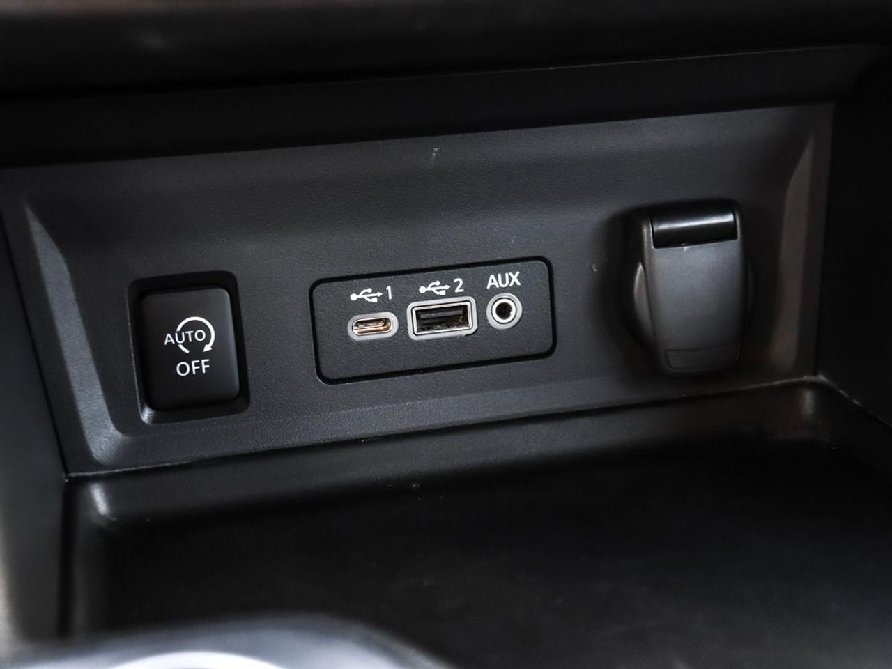 2025 Nissan Sentra SV Sunroof BlindSpot Apple Carplay & Android Auto Photo