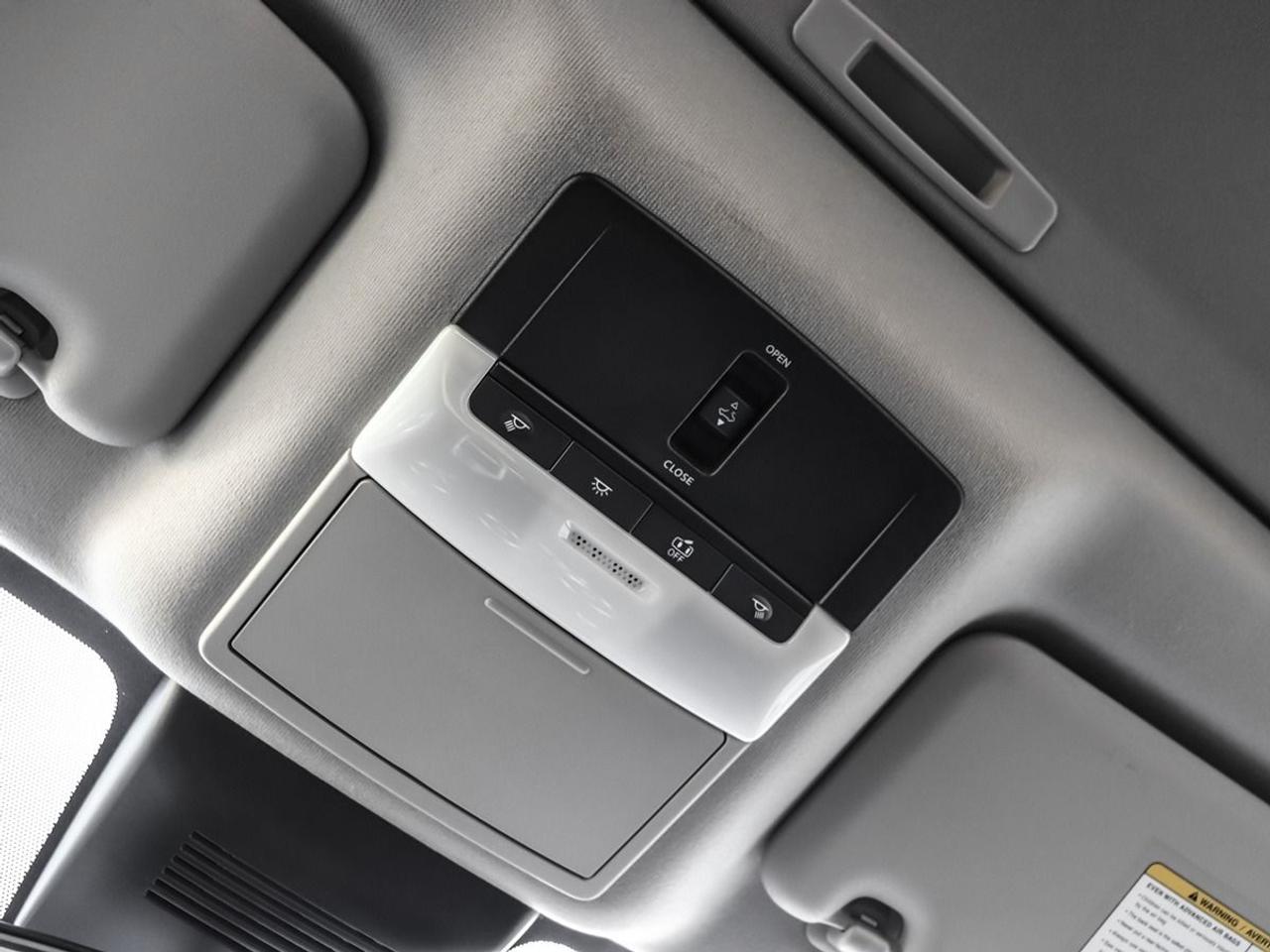 2025 Nissan Sentra SV Sunroof BlindSpot Apple Carplay & Android Auto Photo