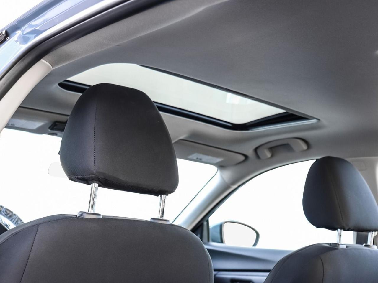 2025 Nissan Sentra SV Sunroof BlindSpot Apple Carplay & Android Auto Photo