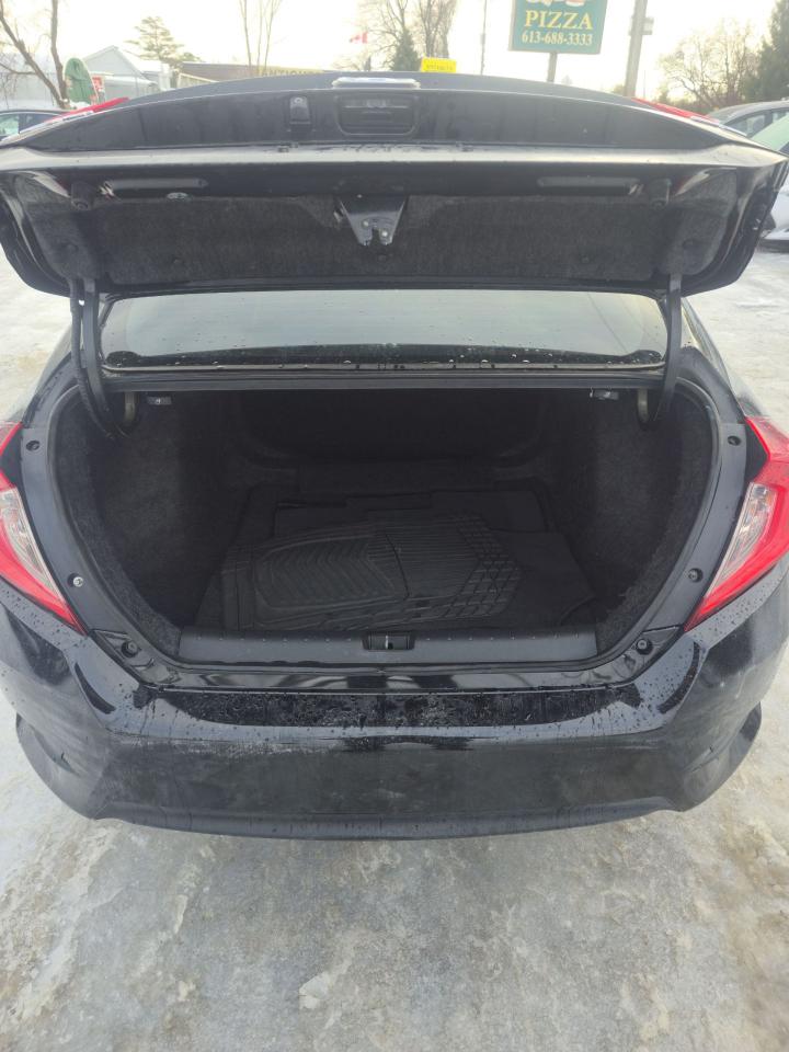 2018 Honda Civic SE Photo