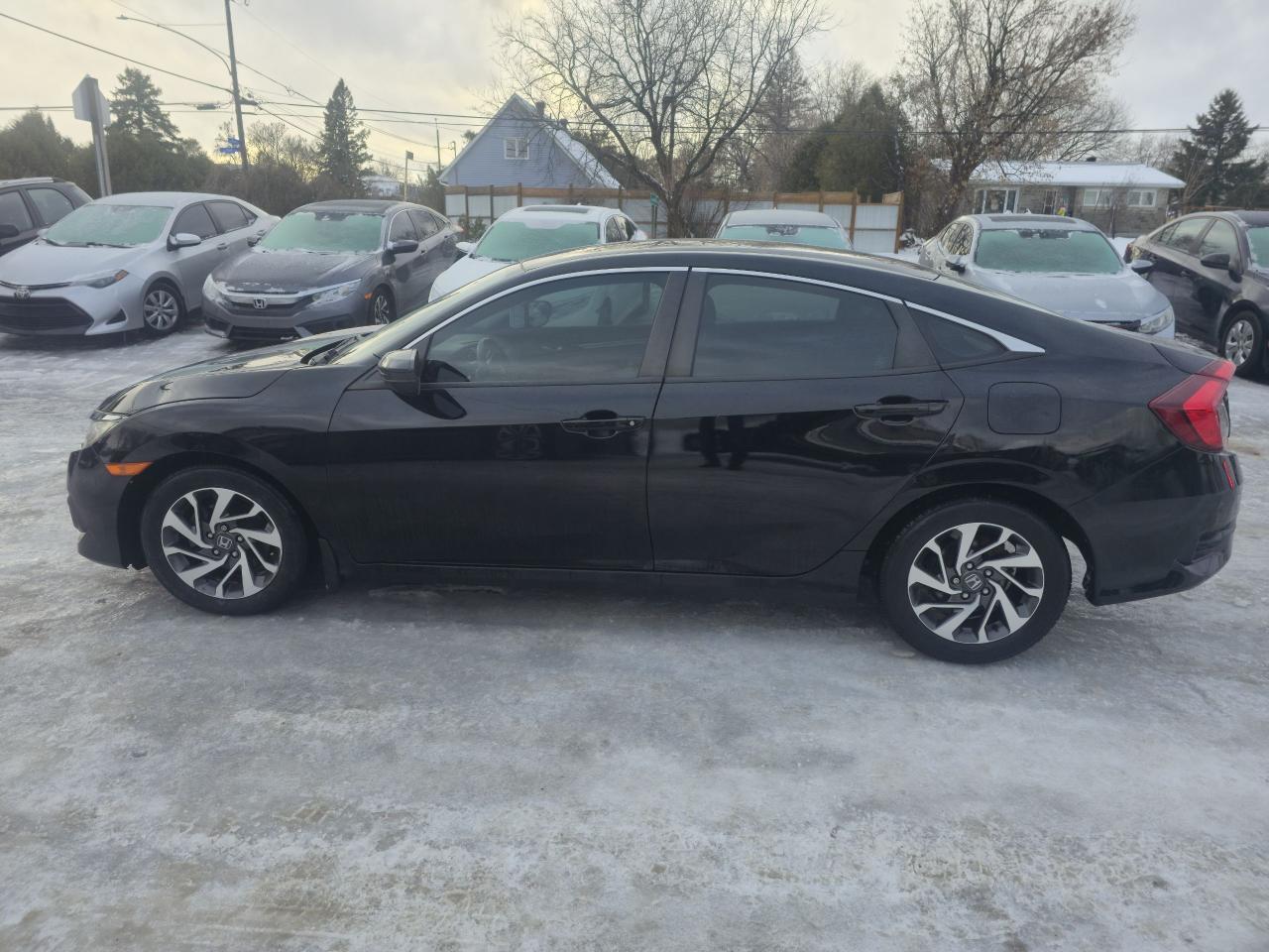 2018 Honda Civic SE Photo