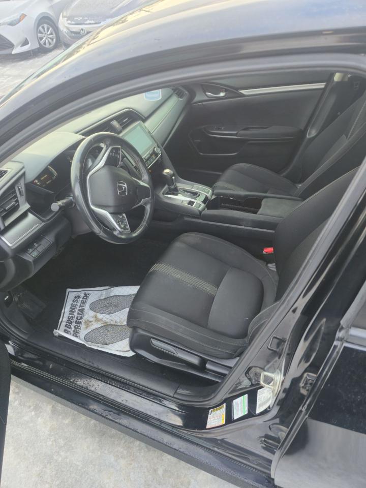 2018 Honda Civic SE Photo