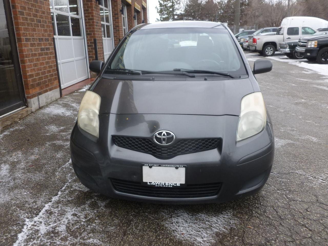 2009 Toyota Yaris LE Photo