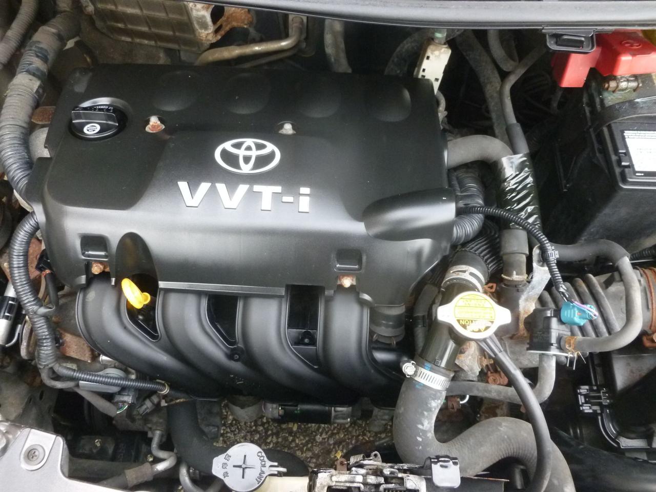 2009 Toyota Yaris LE Photo