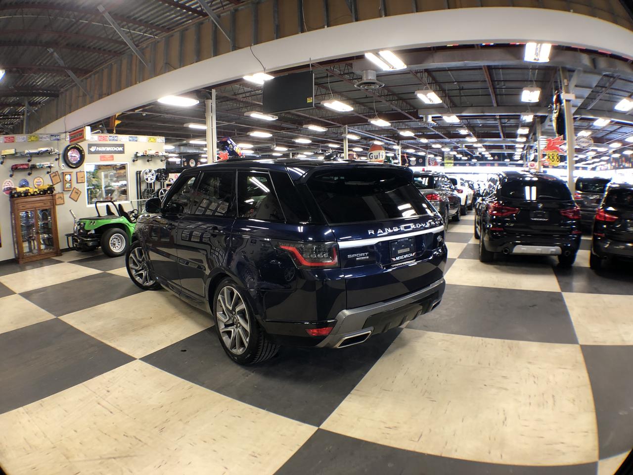 2019 Land Rover Range Rover Sport HSE 4WD LEATHER PAN/ROOF NAV B/SPOT L/ASSIST CAMER Photo4