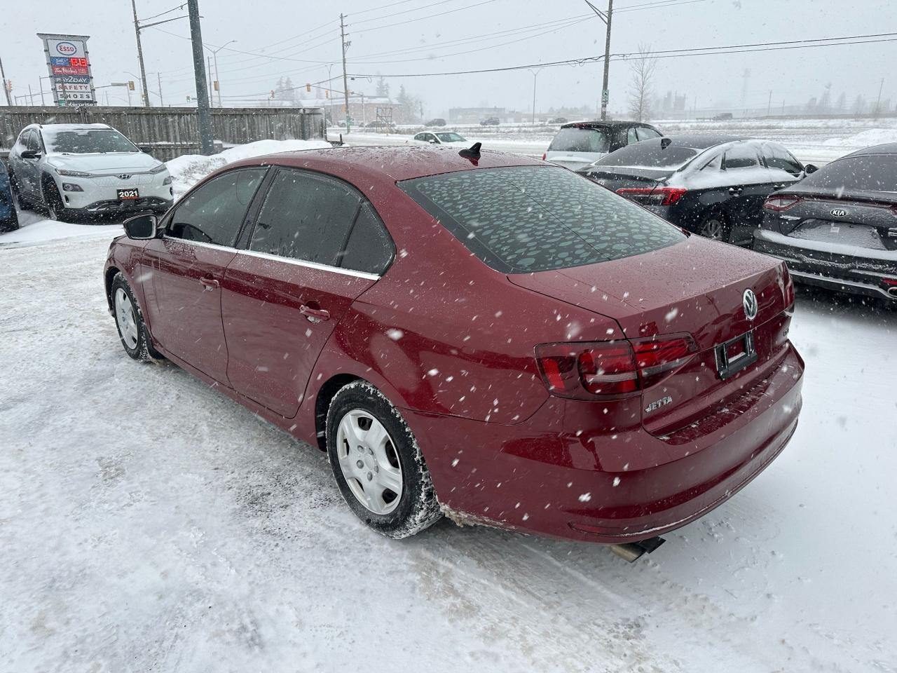 2016 Volkswagen Jetta HIGHLINE, LEATHER, AUTO, ALLOYS, 4 CYL, CERTIFIED Photo