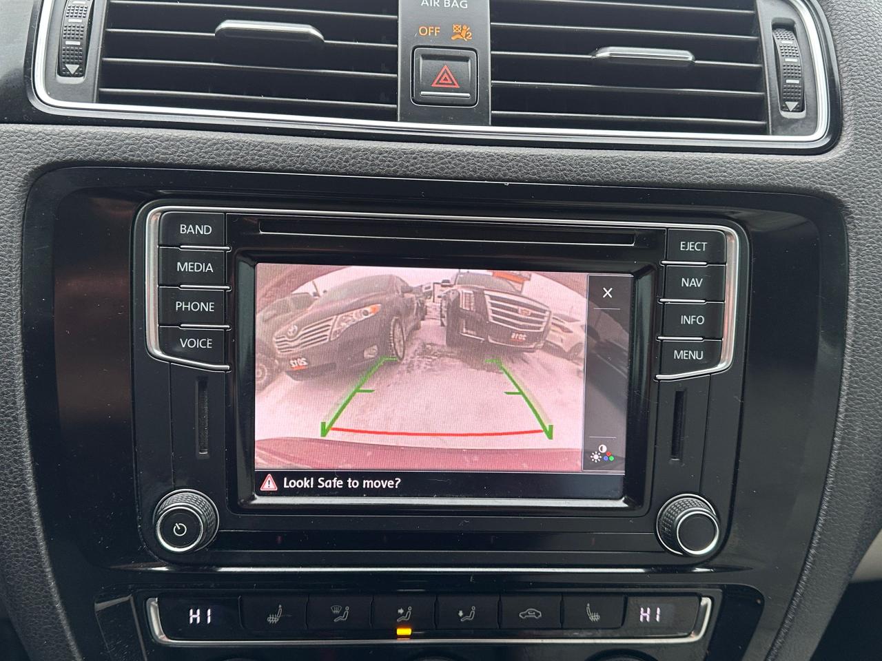 2016 Volkswagen Jetta HIGHLINE, LEATHER, AUTO, ALLOYS, 4 CYL, CERTIFIED Photo