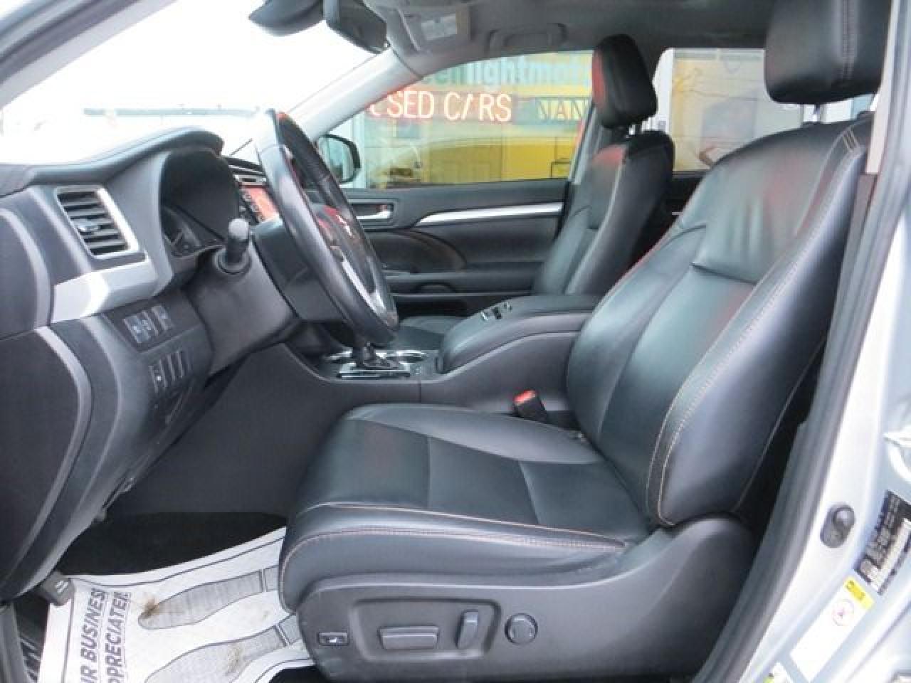 2019 Toyota Highlander CERTIFIED, XLE, 4X4, LEATHER, SUNROOF, 8 SEATER Photo